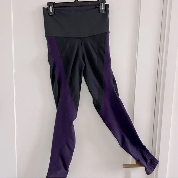 Women Nike Purple Black Sculpt Ribbed Dri Fit Legging L, Runs small - Picture 1 of 7